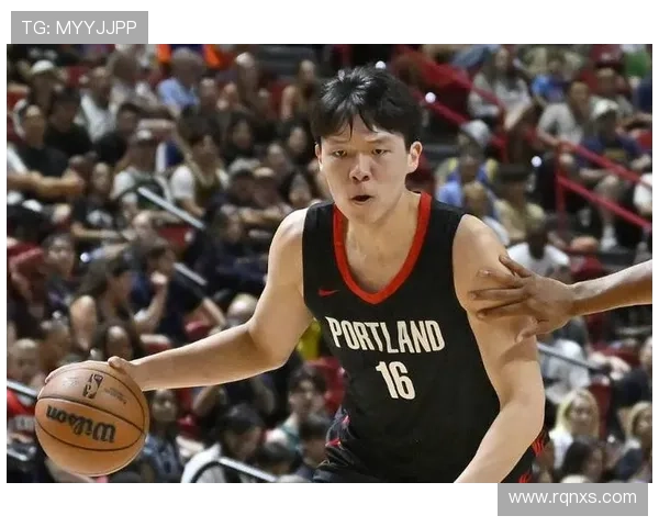 杨瀚森狂砍3分1助1盖帽,开拓者遗憾收官战惜败爵士 杨瀚森狂砍3分1助1盖帽,开拓者遗憾收官战惜败爵士